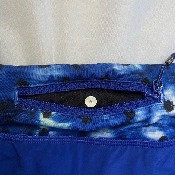 THREE Lululemon Athletica - Speed Up Low-Rise Lined Short 2.5". Size 6. - Picture 10 of 10